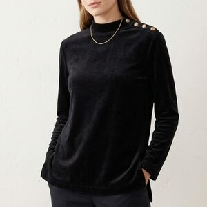 NWT Sz M Eaton Black Velour Women's Long Sleeve with Gold Button Accents